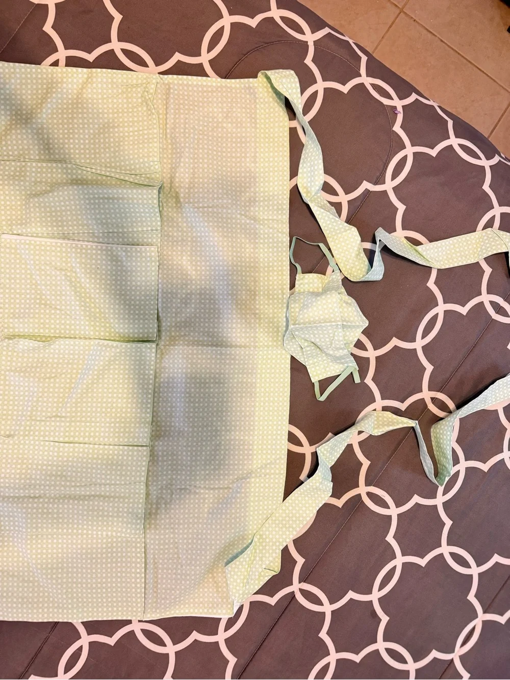 Light Green Pocket Cleaning Apron with Tie Waist